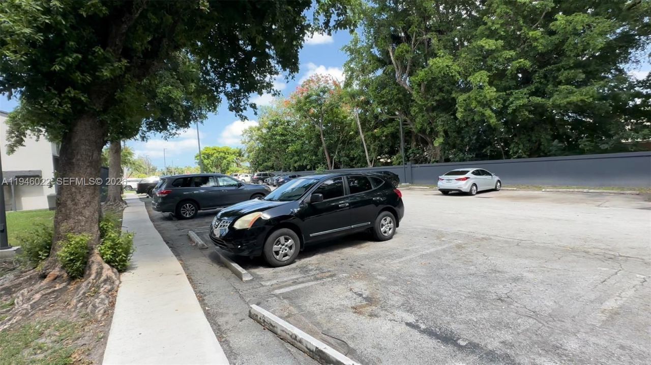 16220 NW 2nd Ave, Unit 513, Miami, FL 33169 Photo