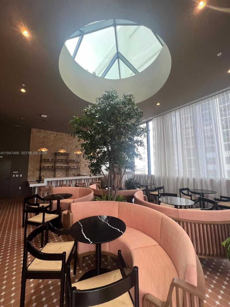 11 NE 6 St , Unit 814, Miami, FL 33132 Photo