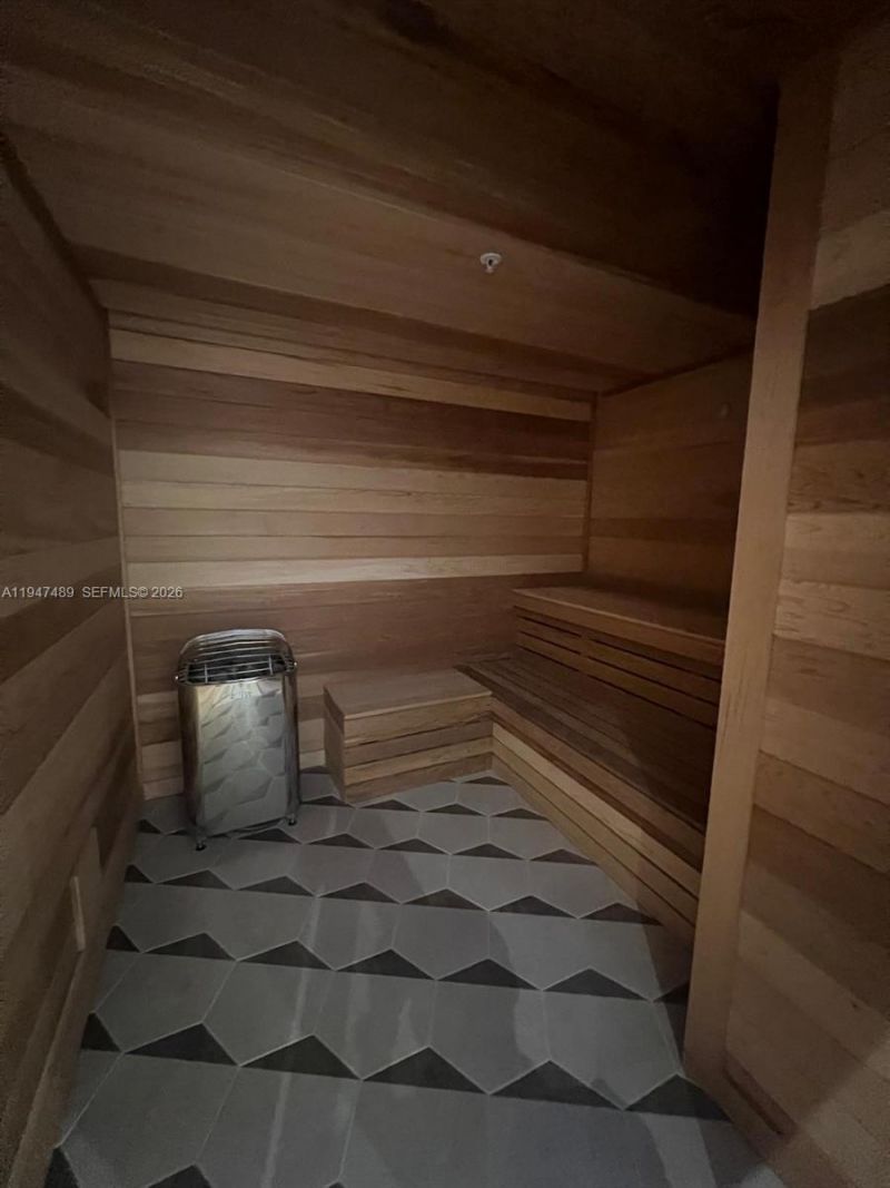 11 NE 6 St , Unit 814, Miami, FL 33132 Photo