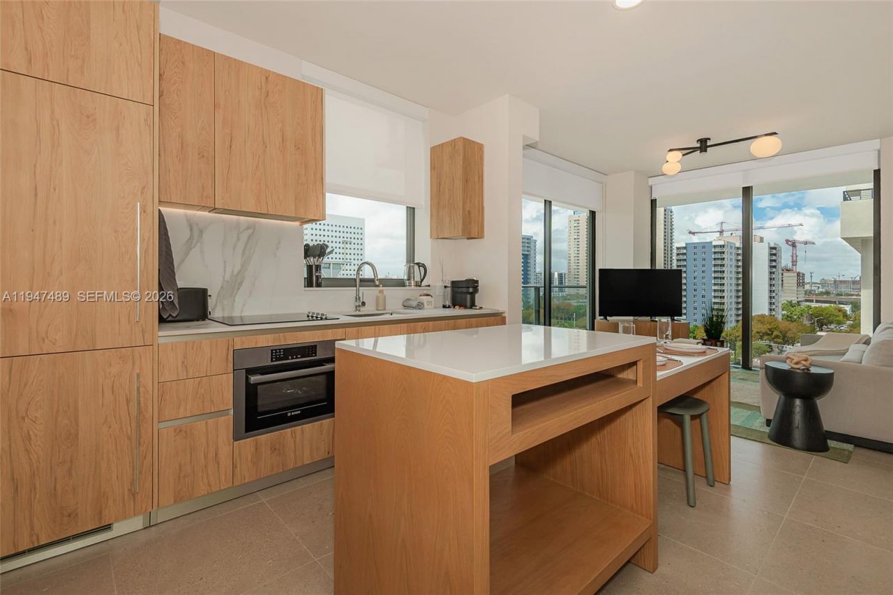 11 NE 6 St , Unit 814, Miami, FL 33132 Photo