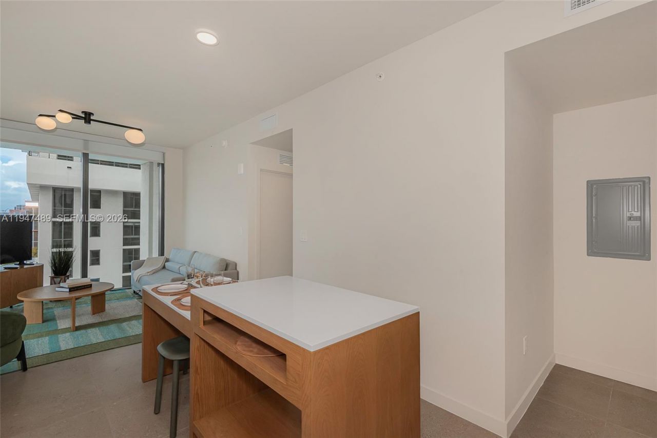 11 NE 6 St , Unit 814, Miami, FL 33132 Photo