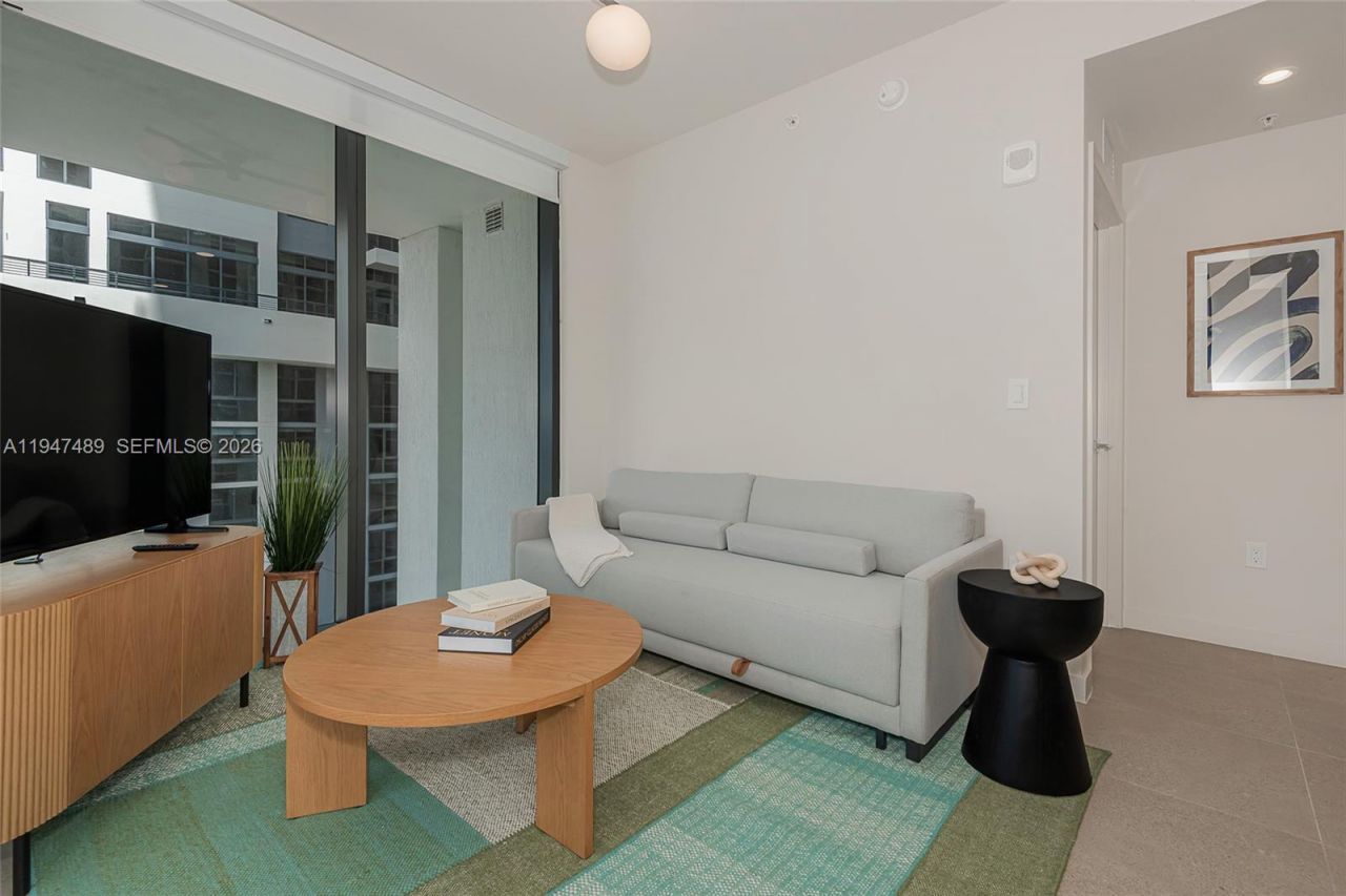 11 NE 6 St , Unit 814, Miami, FL 33132 Photo