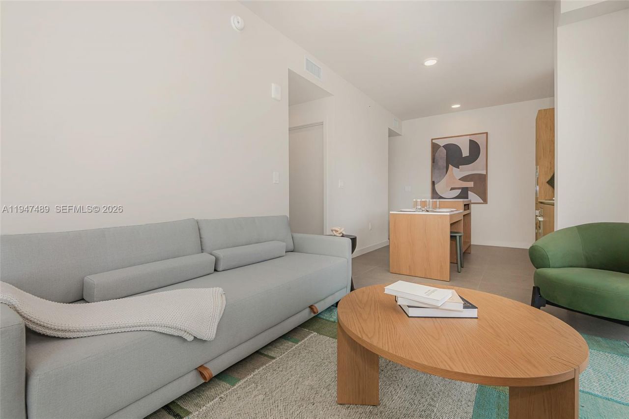 11 NE 6 St , Unit 814, Miami, FL 33132 Photo