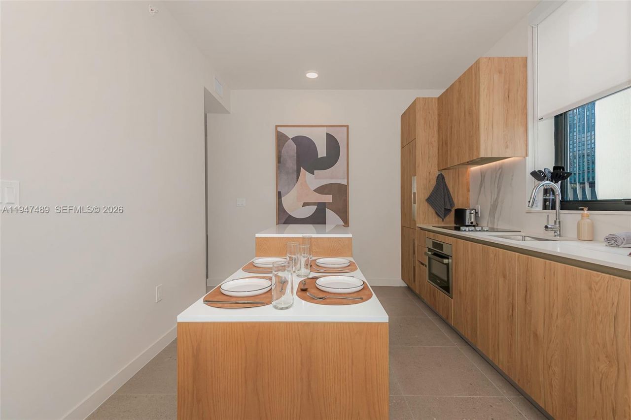 11 NE 6 St , Unit 814, Miami, FL 33132 Photo