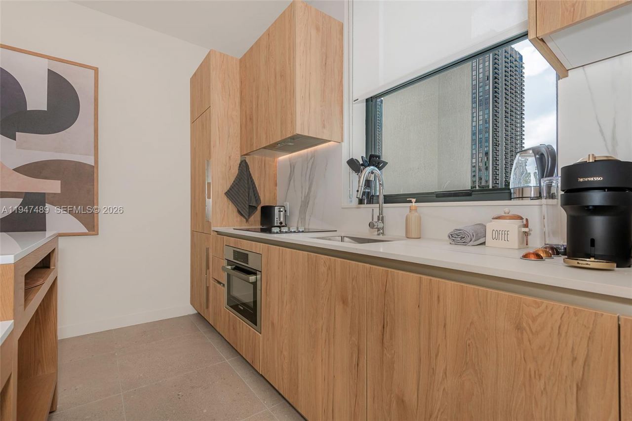 11 NE 6 St , Unit 814, Miami, FL 33132 Photo