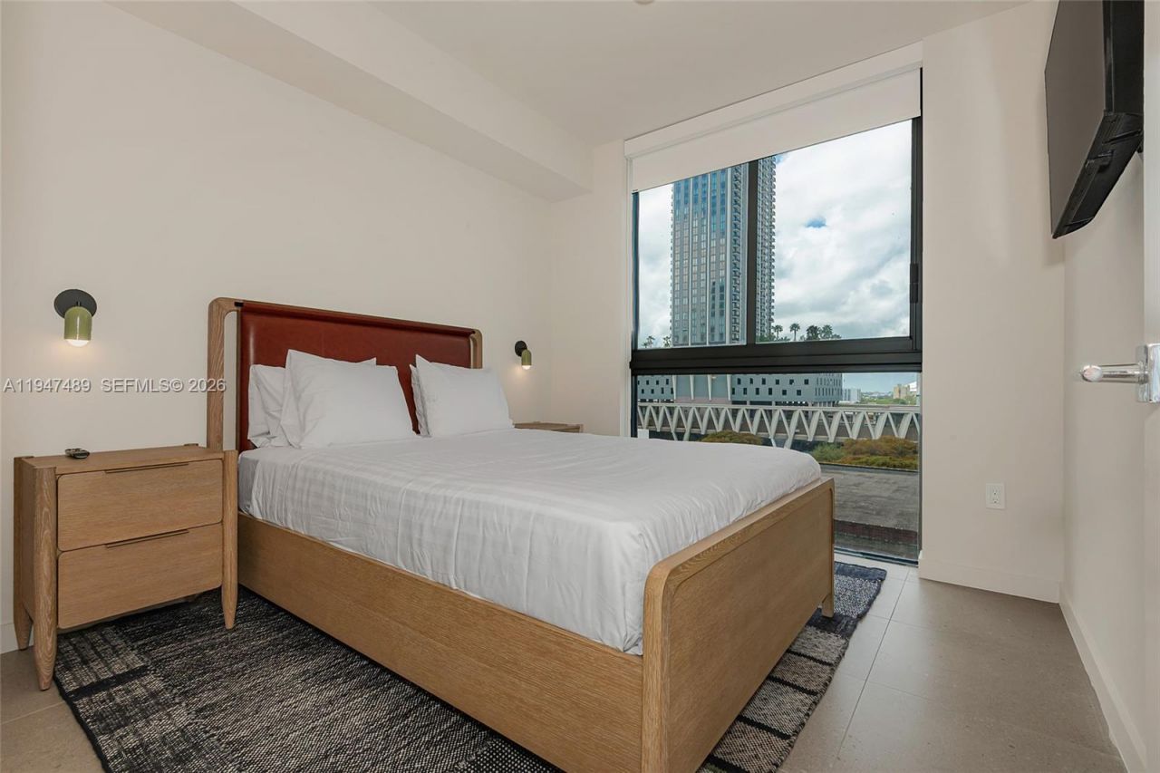 11 NE 6 St , Unit 814, Miami, FL 33132 Photo