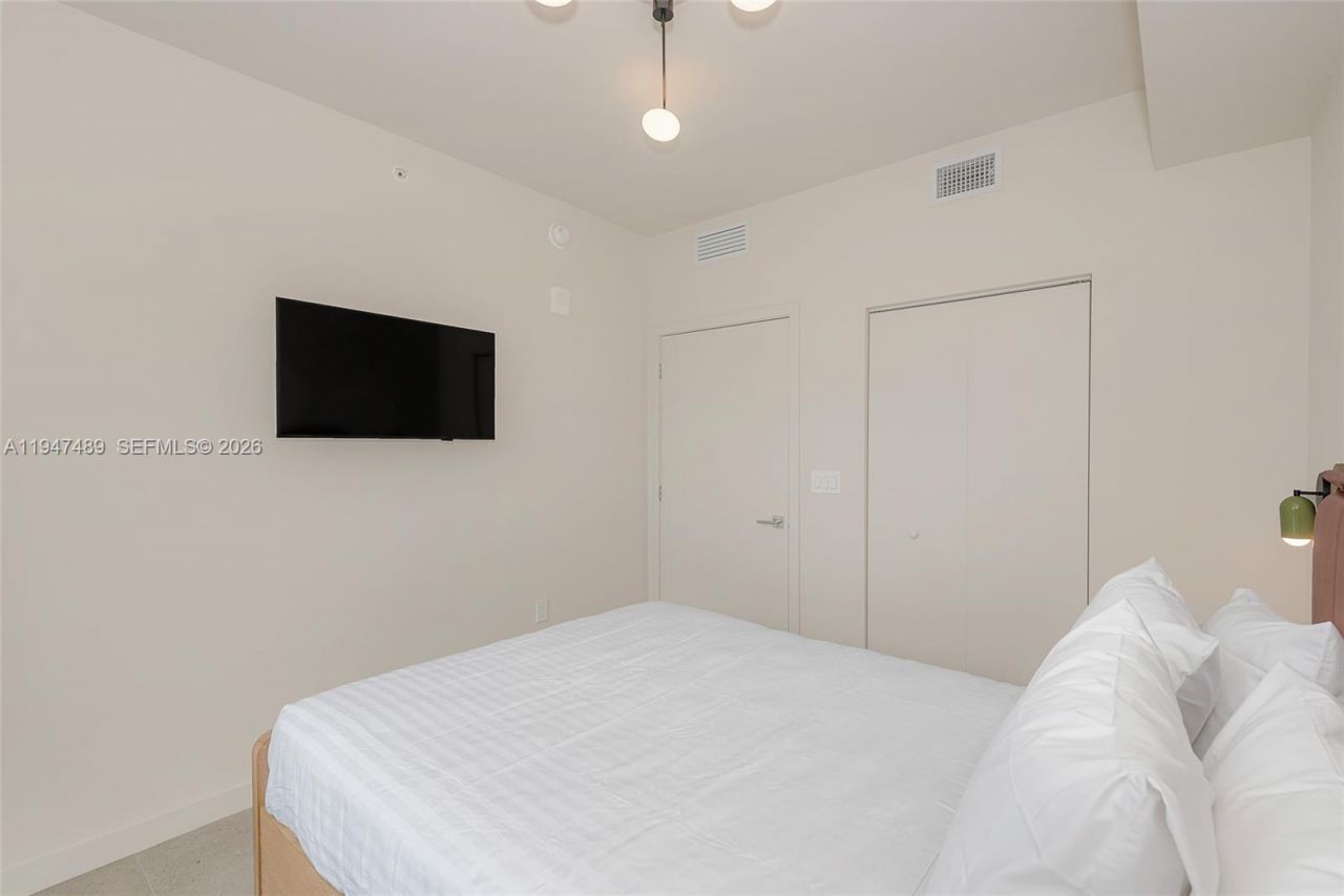 11 NE 6 St , Unit 814, Miami, FL 33132 Photo