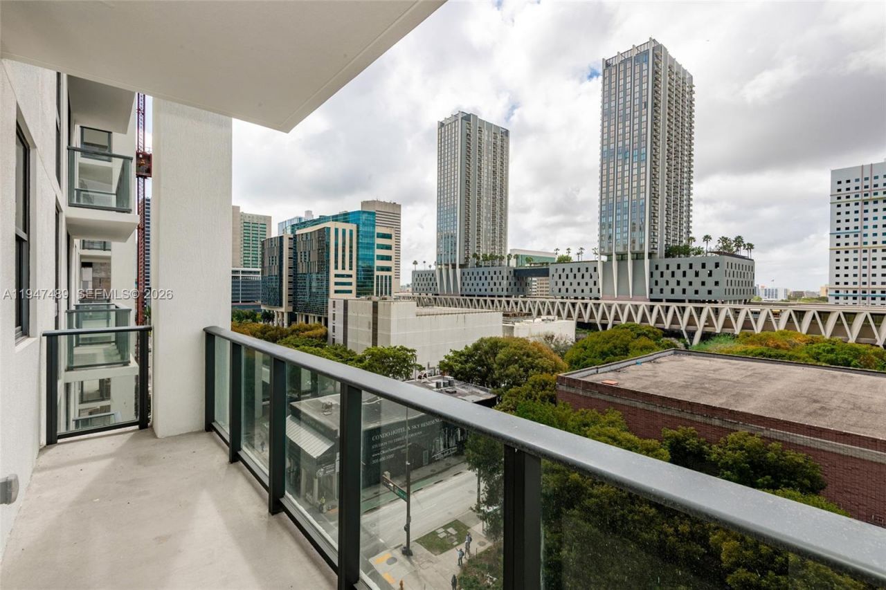 11 NE 6 St , Unit 814, Miami, FL 33132 Photo