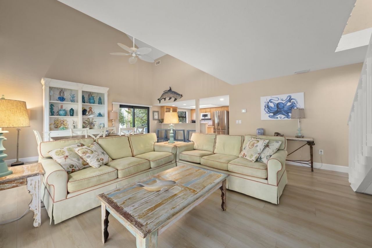 Beach Home, Unit 6, Captiva, FL 33924 Photo