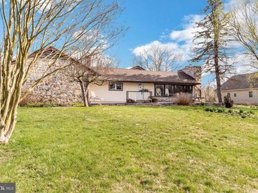 512 ELIZABETH DRIVE, EAGLEVILLE, PA 19403