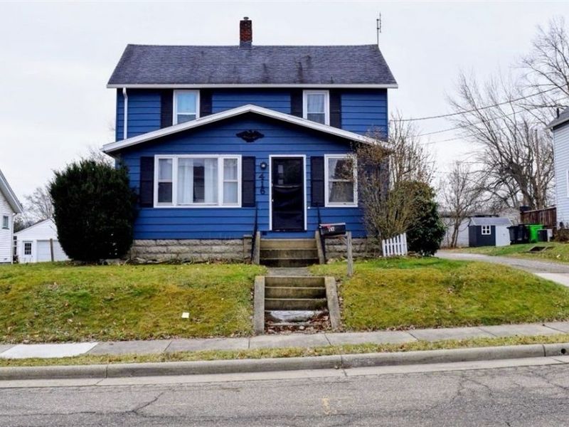 416 Adena Street NE, North Canton, OH 44720 Photo 1