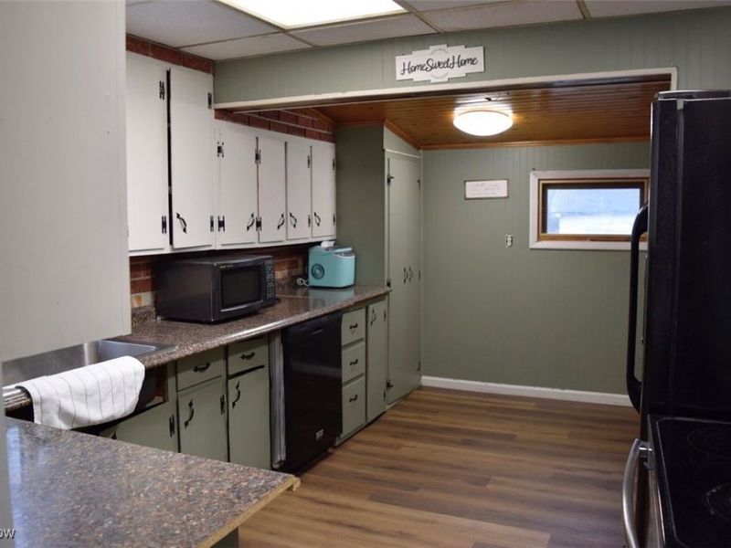 416 Adena Street NE, North Canton, OH 44720 Photo 6