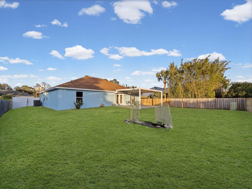 982 SW Worcester Lane, Port Saint Lucie, FL 34953 Photo