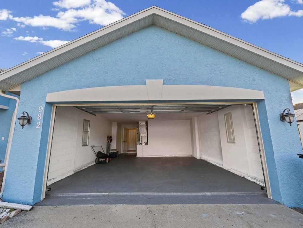 982 SW Worcester Lane, Port Saint Lucie, FL 34953 Photo