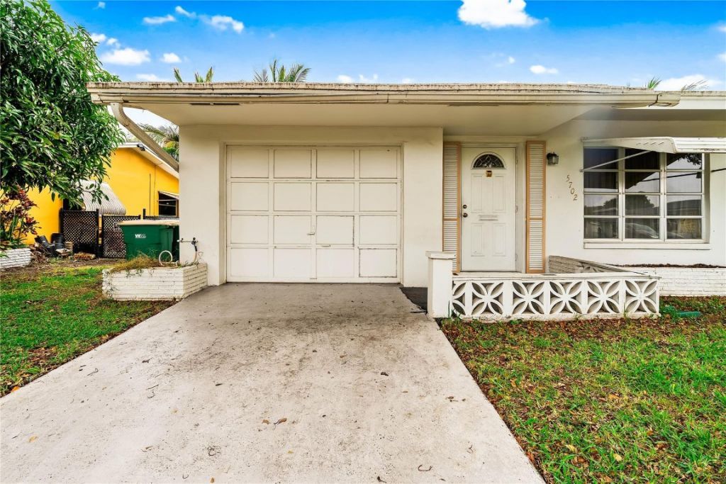 5702 NW 47th Lane, Tamarac, FL 33319 Photo