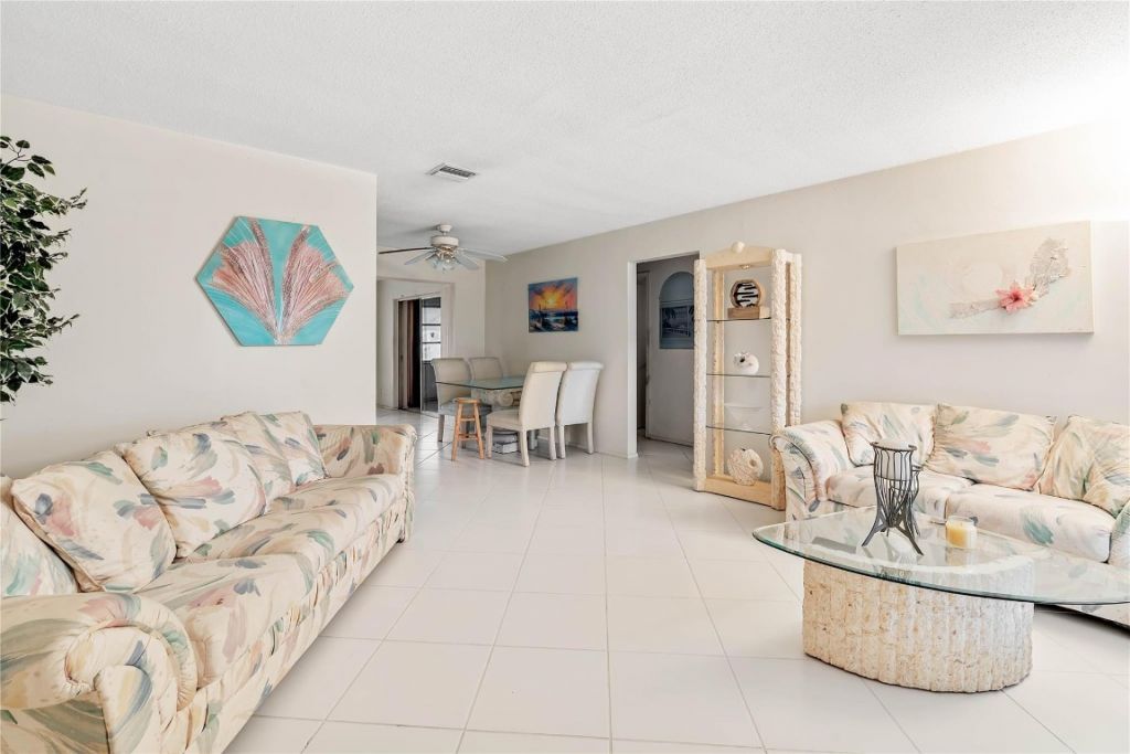 5702 NW 47th Lane, Tamarac, FL 33319 Photo