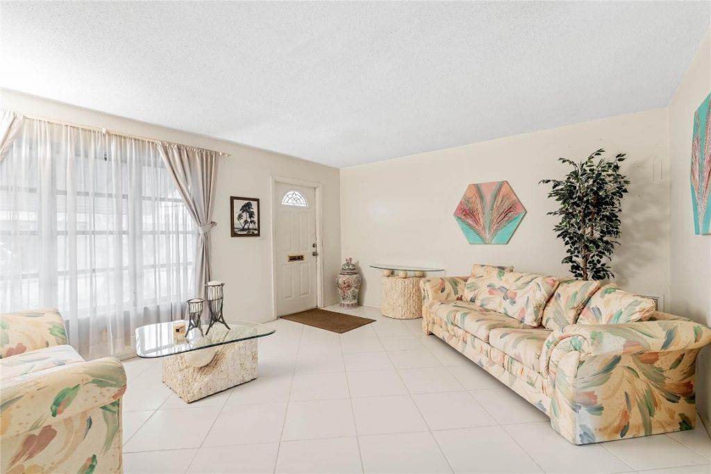 5702 NW 47th Lane, Tamarac, FL 33319 Photo