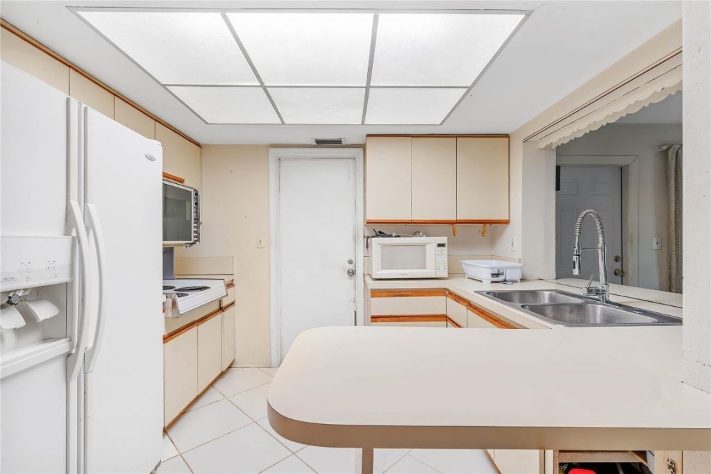 5702 NW 47th Lane, Tamarac, FL 33319 Photo