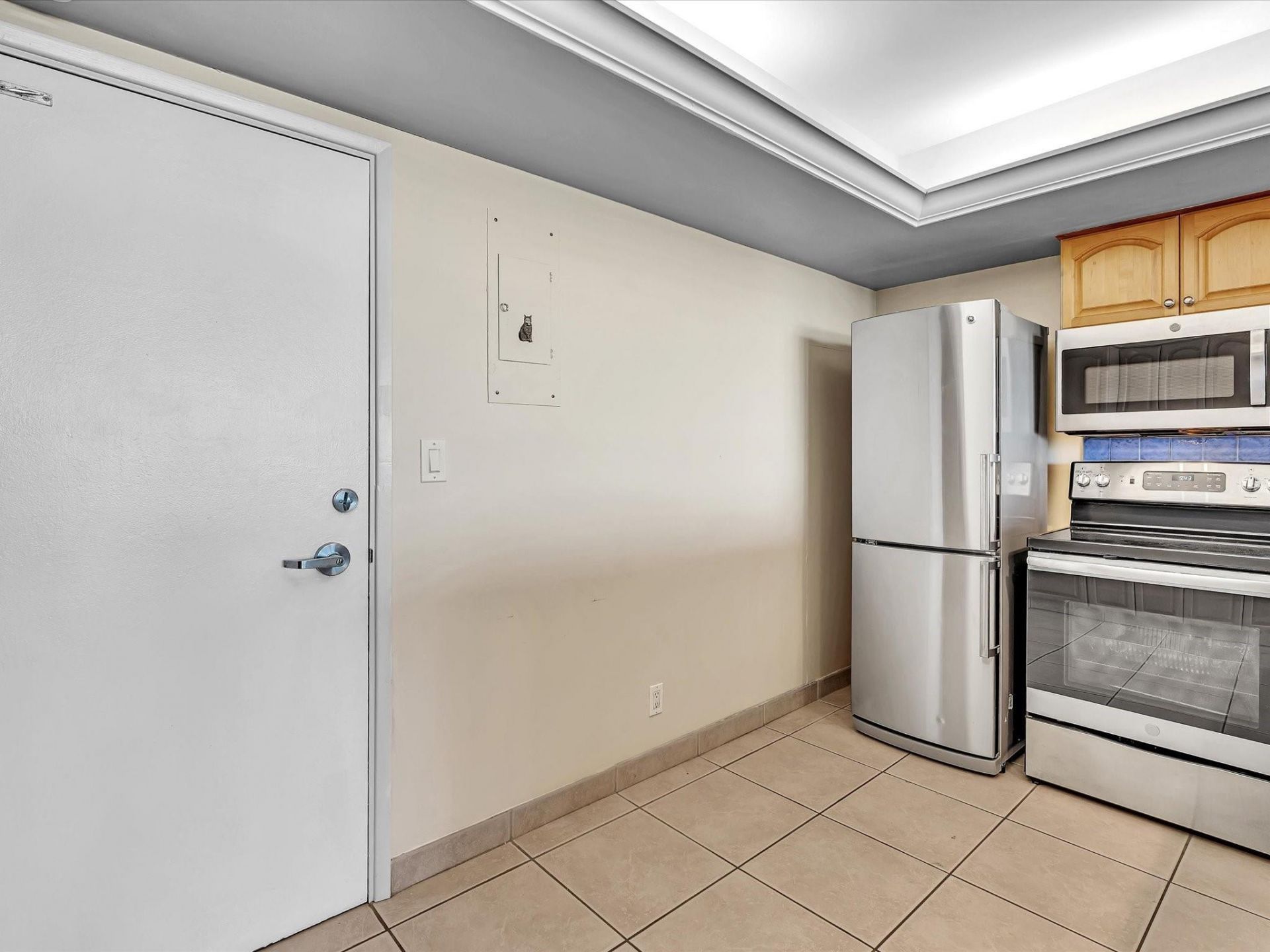 3300 NE 36th Street, Unit 403, Fort Lauderdale, FL 33308 Photo