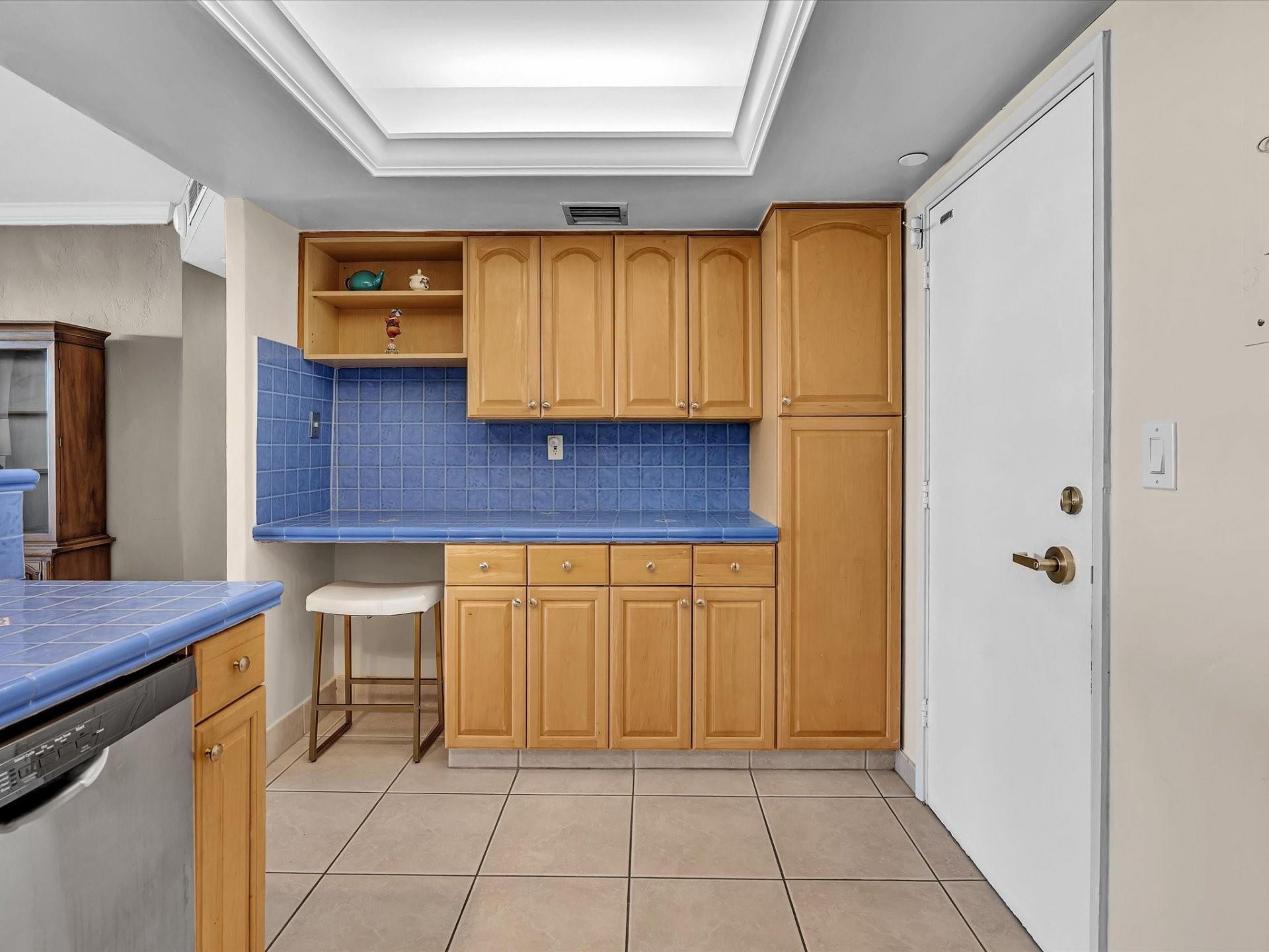 3300 NE 36th Street, Unit 403, Fort Lauderdale, FL 33308 Photo