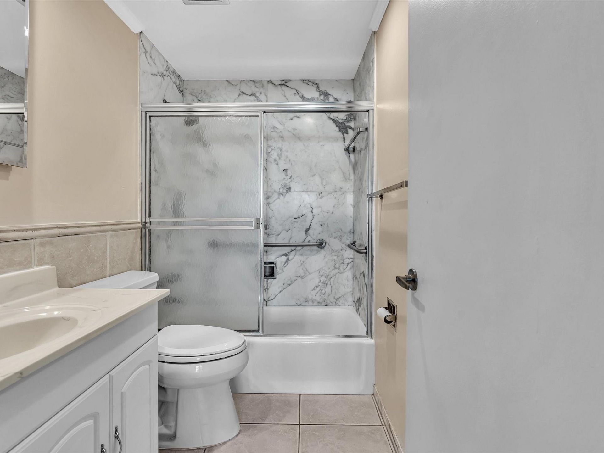 3300 NE 36th Street, Unit 403, Fort Lauderdale, FL 33308 Photo