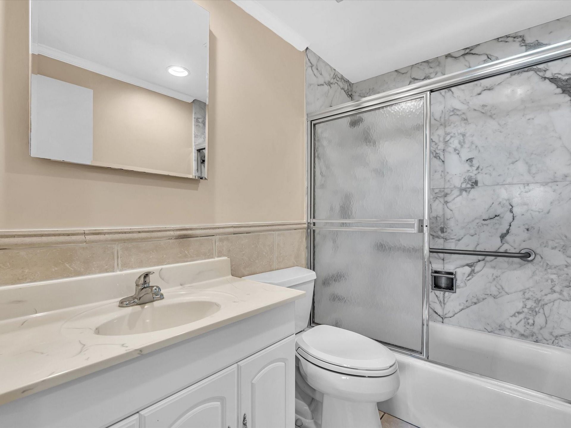 3300 NE 36th Street, Unit 403, Fort Lauderdale, FL 33308 Photo