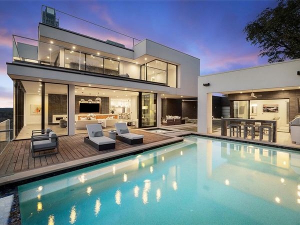 6607 W COURTYARD DR, Austin, TX 78730