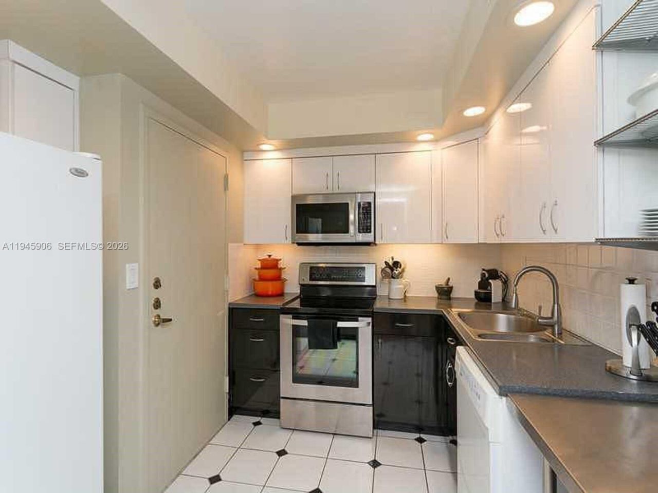 625 Biltmore Way, Unit 807, Coral Gables, FL 33134 Photo