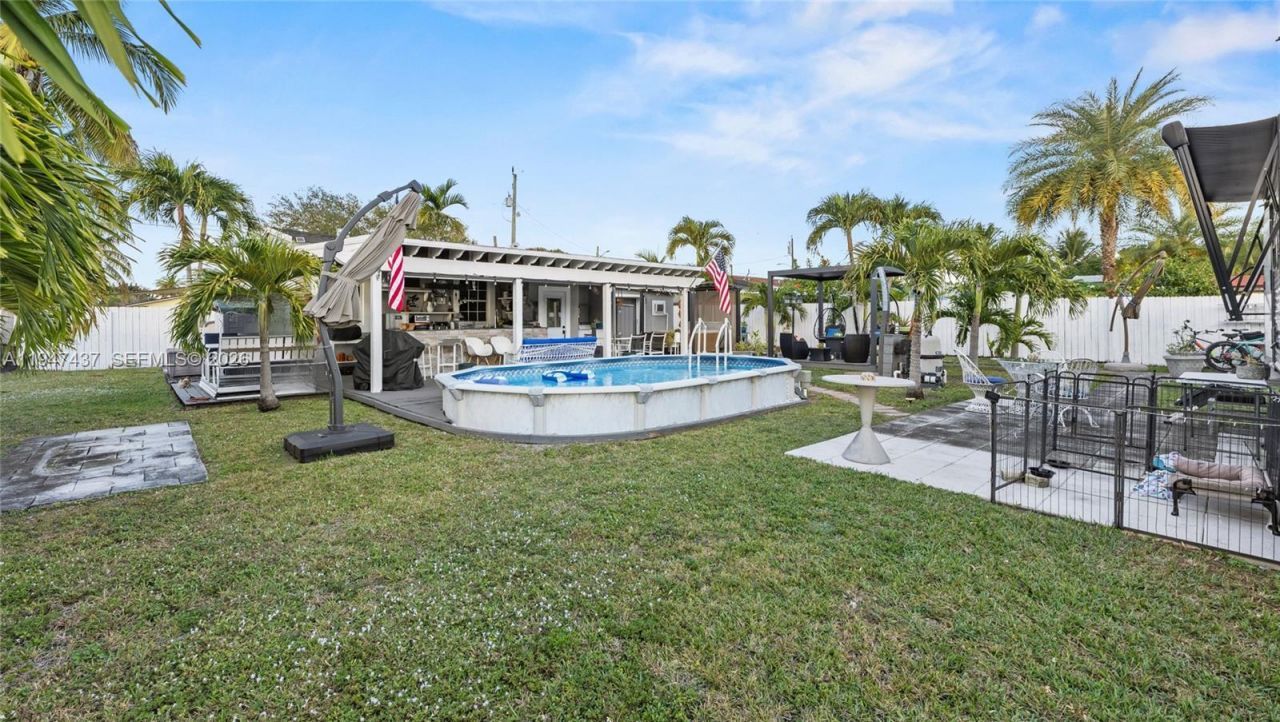 117 SW 6th St, Hallandale Beach, FL 33009 Photo