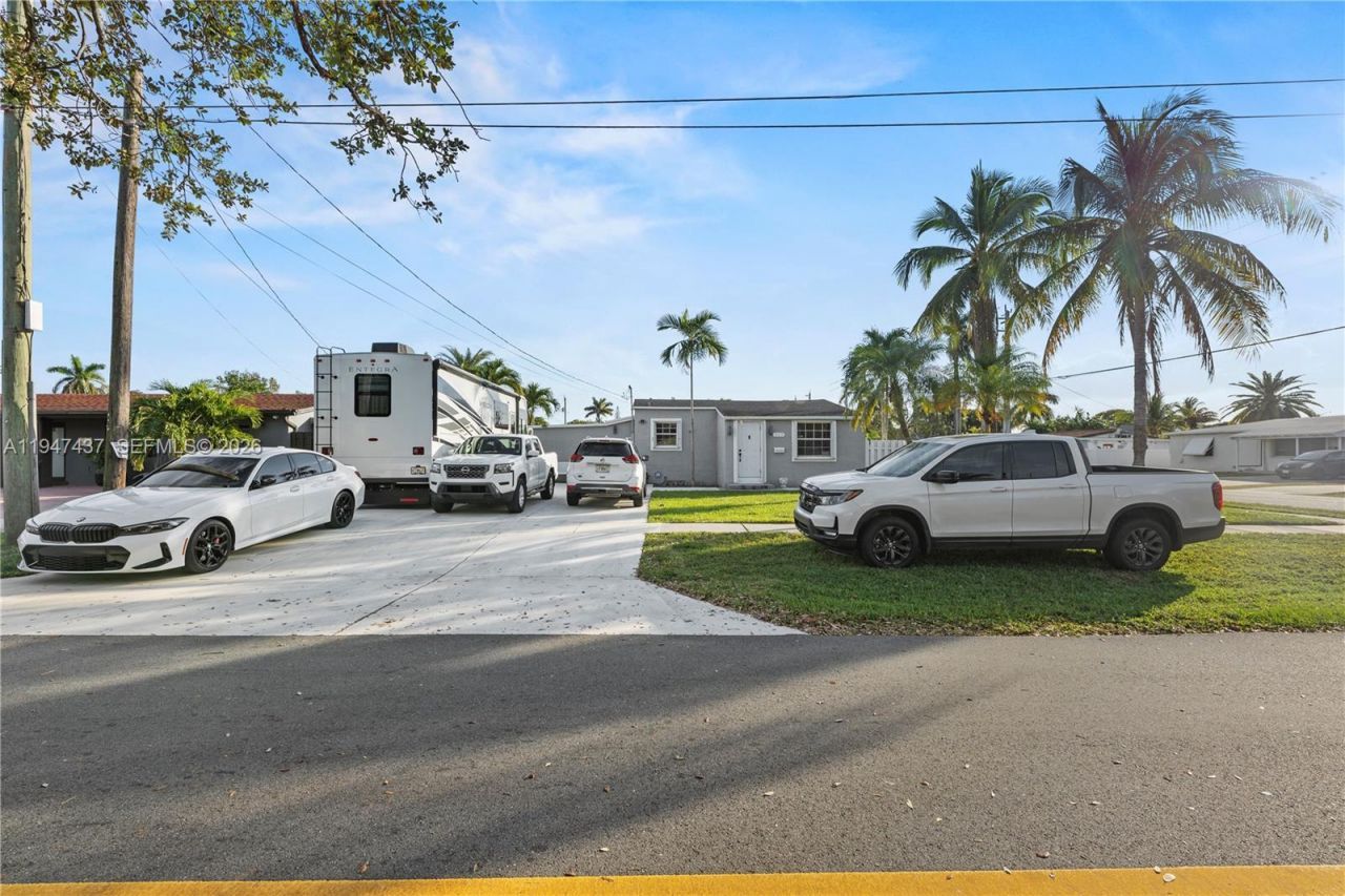 117 SW 6th St, Hallandale Beach, FL 33009 Photo