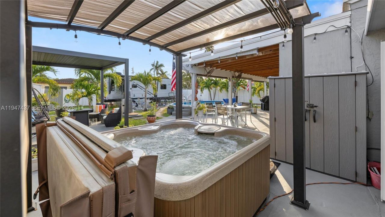 117 SW 6th St, Hallandale Beach, FL 33009 Photo