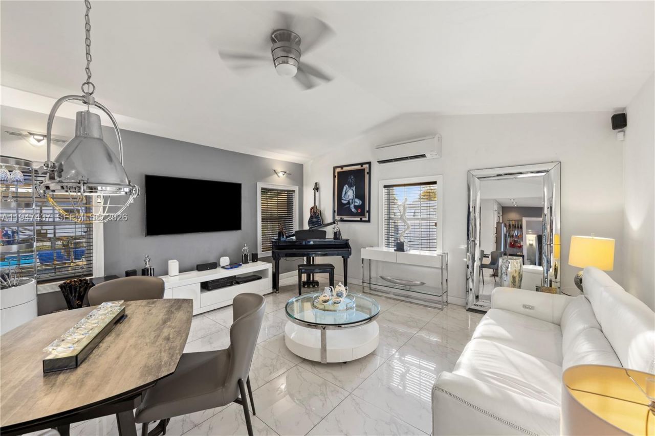 117 SW 6th St, Hallandale Beach, FL 33009 Photo