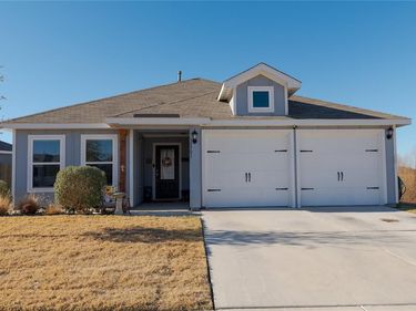 10901 Copper Hills Lane, Fort Worth, TX 76108