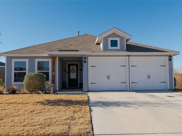 10901 Copper Hills Lane, Fort Worth, TX 76108