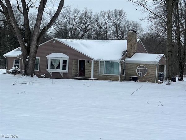 240 Warner Road, Hubbard, OH 44425