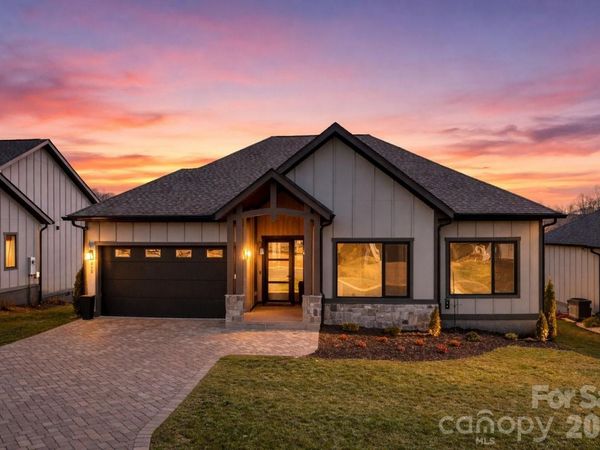 312 Avery Trail Drive, Arden, NC 28704