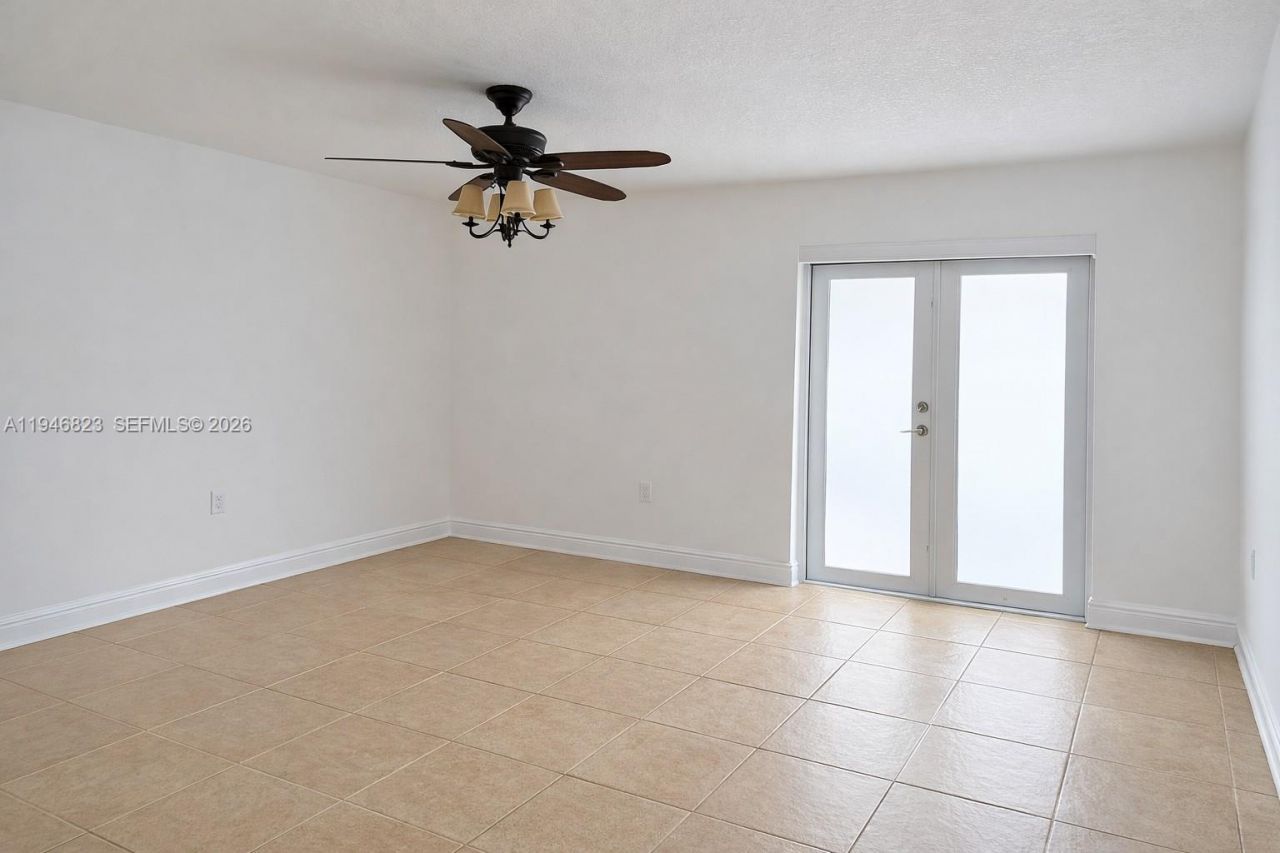 10923 W Okeechobee Rd, Unit 201, Hialeah Gardens, FL 33018 Photo