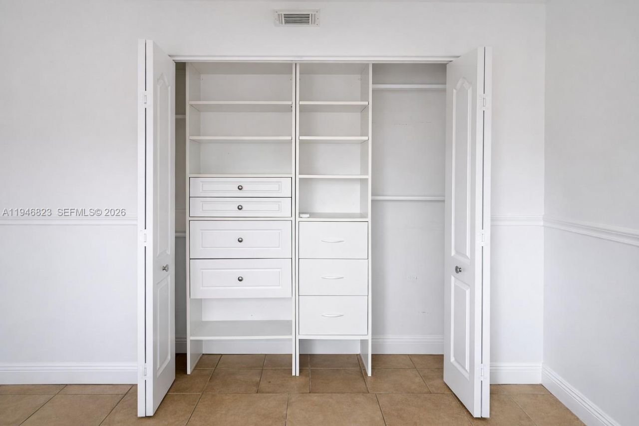 10923 W Okeechobee Rd, Unit 201, Hialeah Gardens, FL 33018 Photo