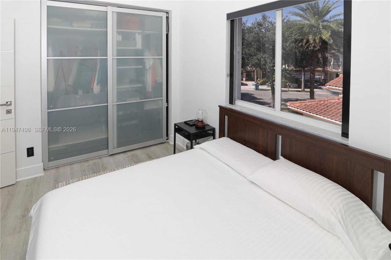 5901 NW 110th Ct, Doral, FL 33178 Photo