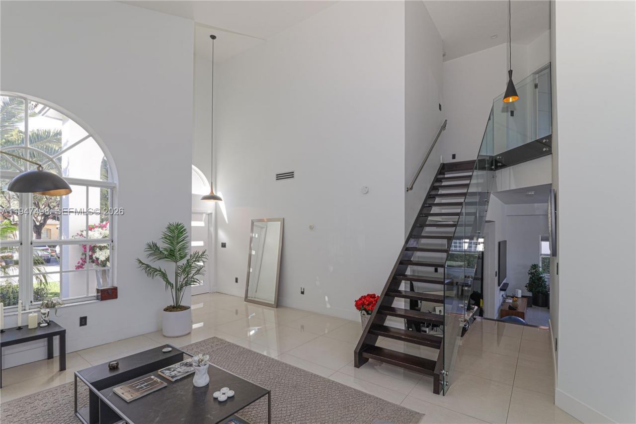 5901 NW 110th Ct, Doral, FL 33178 Photo