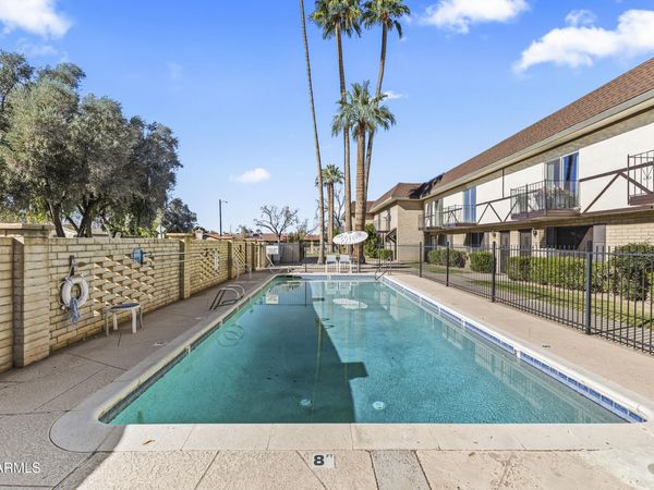 8135 N CENTRAL Avenue, Unit 4, Phoenix, AZ 85020