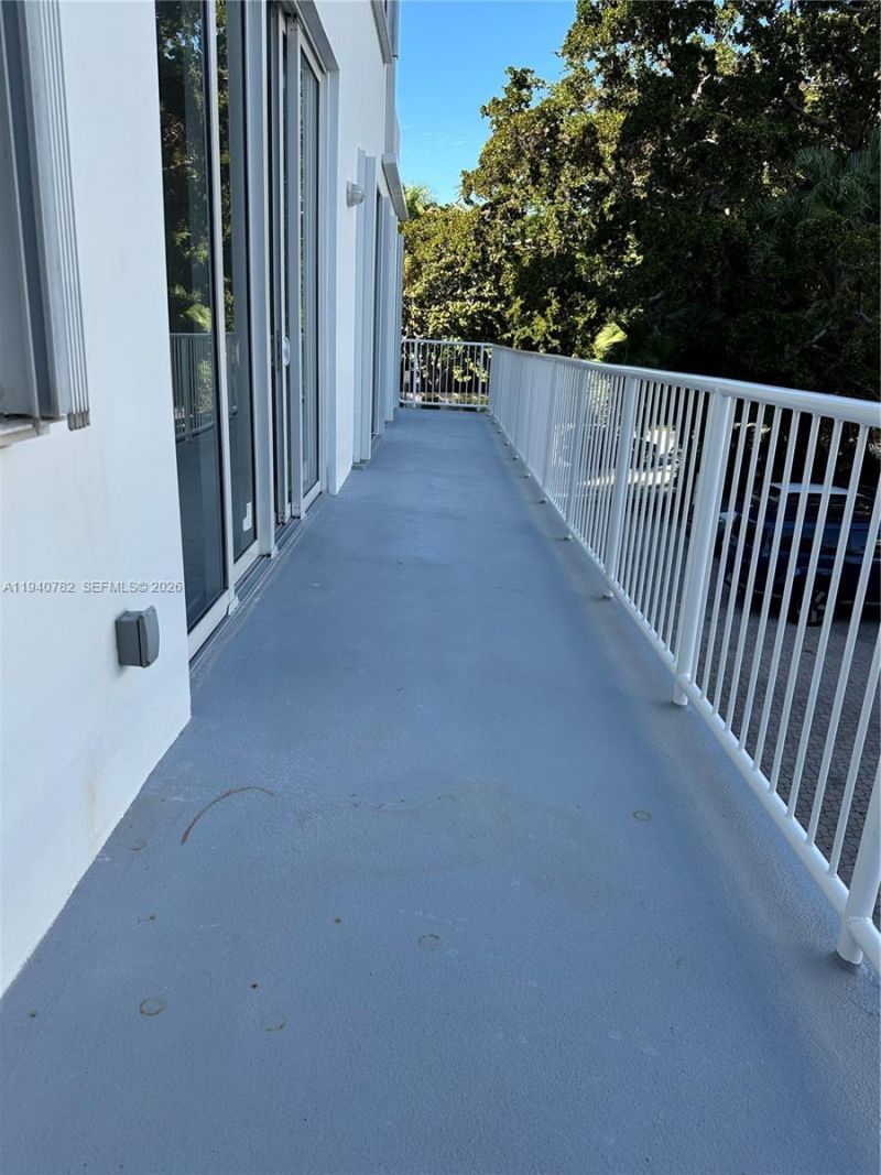 50 Ocean Lane Dr, Unit 108, Key Biscayne, FL 33149 Photo