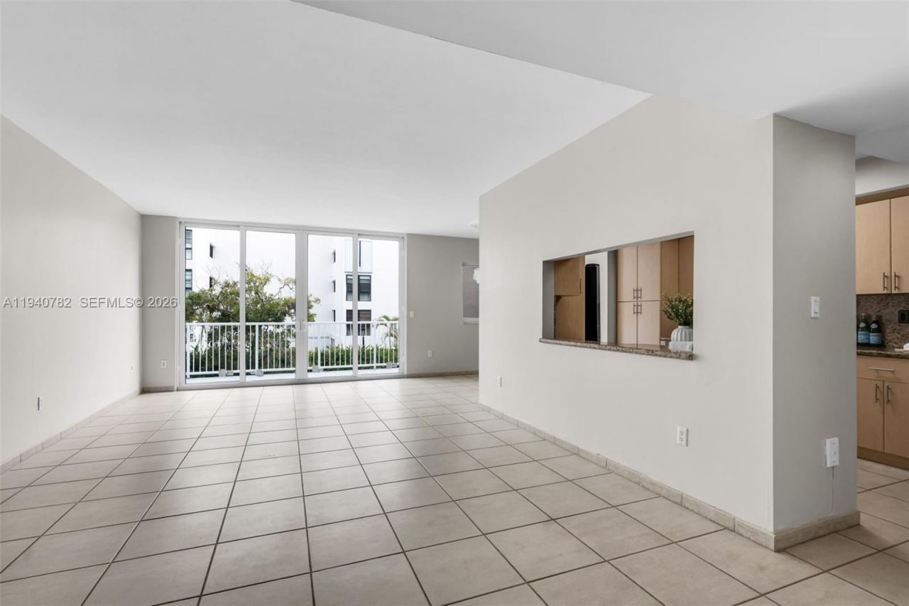 50 Ocean Lane Dr, Unit 108, Key Biscayne, FL 33149 Photo