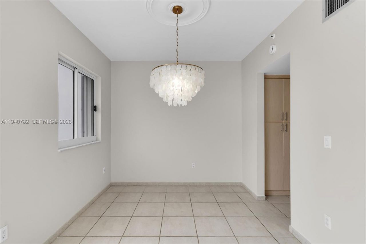 50 Ocean Lane Dr, Unit 108, Key Biscayne, FL 33149 Photo