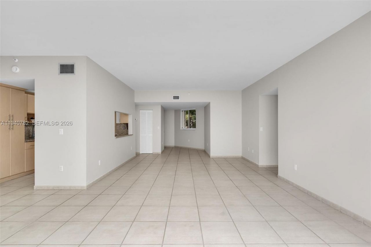 50 Ocean Lane Dr, Unit 108, Key Biscayne, FL 33149 Photo