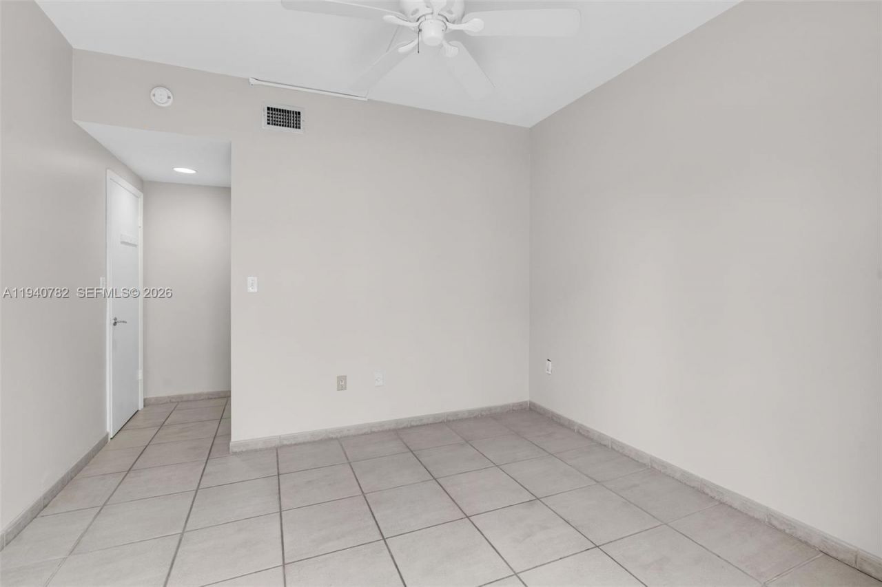 50 Ocean Lane Dr, Unit 108, Key Biscayne, FL 33149 Photo