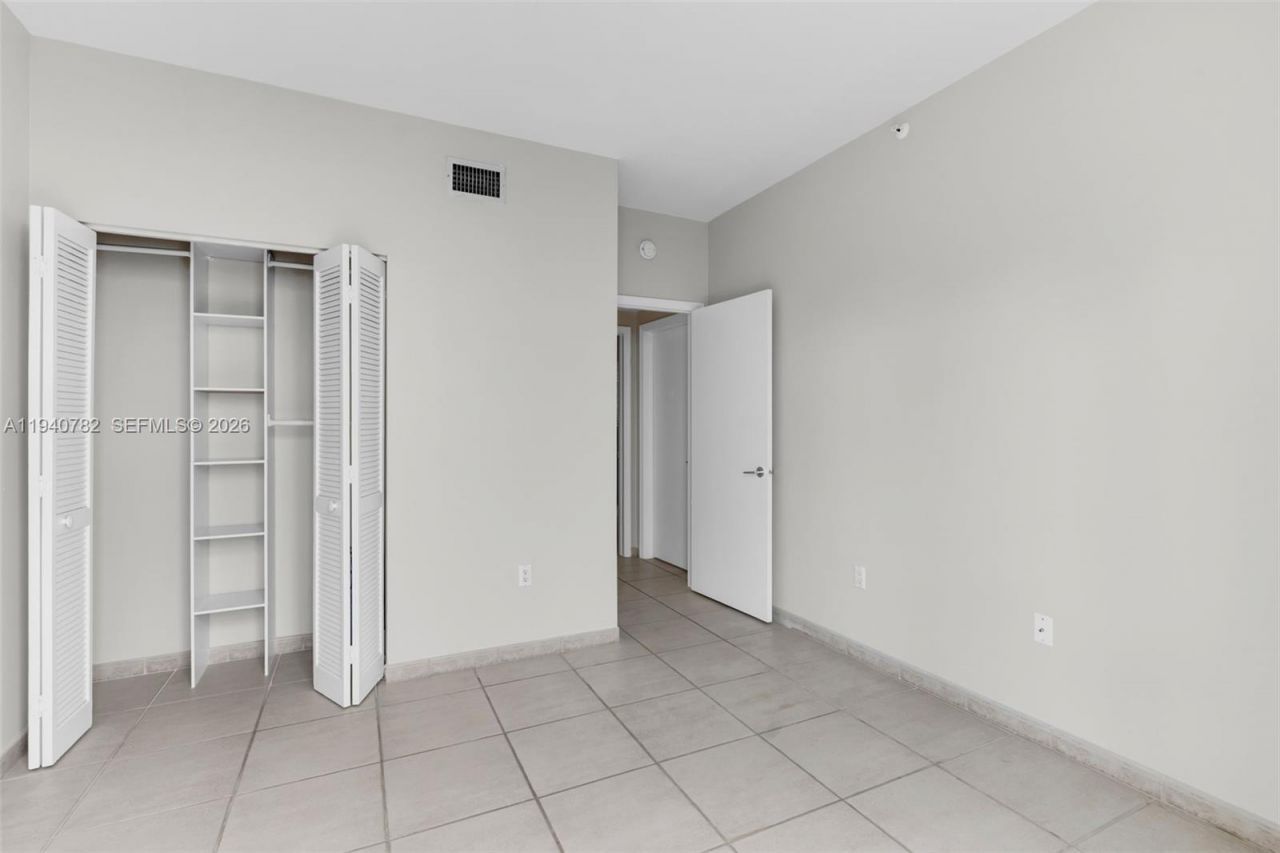 50 Ocean Lane Dr, Unit 108, Key Biscayne, FL 33149 Photo