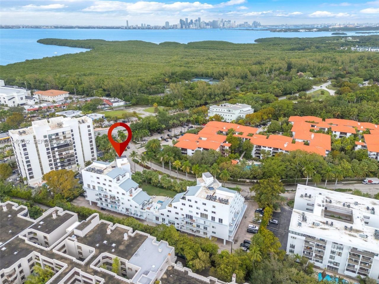 50 Ocean Lane Dr, Unit 108, Key Biscayne, FL 33149 Photo