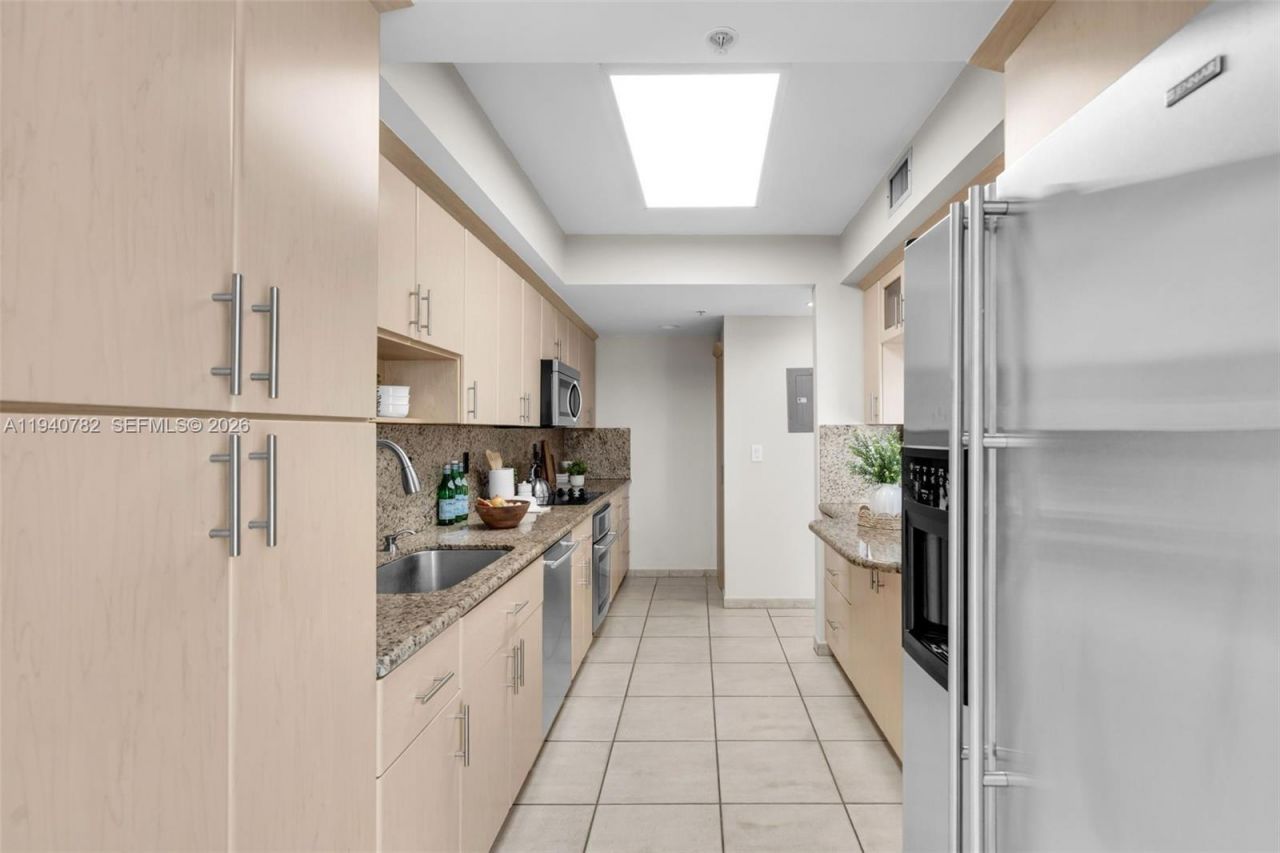 50 Ocean Lane Dr, Unit 108, Key Biscayne, FL 33149 Photo