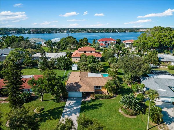424 BAYCREST DRIVE, VENICE, FL 34285